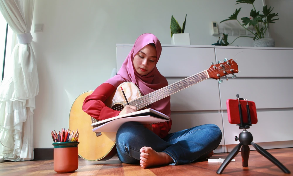 6 Essential Elements of an Electronic Press Kit (EPK) That Music Journalists Actually Open